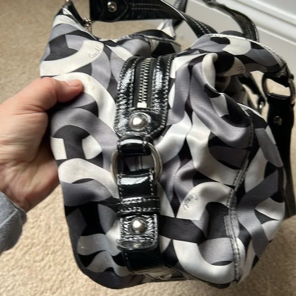 🖤🩶🤍COACH ‘Maggie’ Madison 14420 optic satin hobo bag - Picture 8 of 17